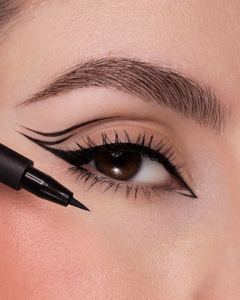 ASTRA 12H PEN EYELINER - Eyeliner Nero In Penna Lunga Durata