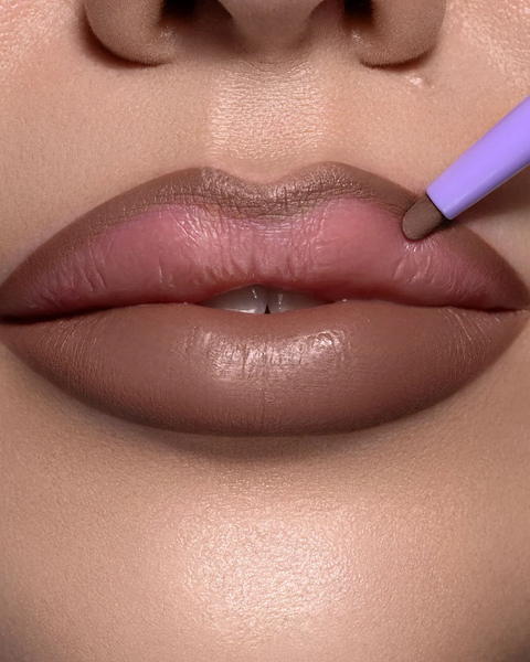 ASTRA OUTLINE SPICY LIP PENCIL - Matita Labbra Retraibile Volumizzante